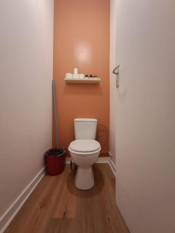 Le Saint Jean , Centre Historique, Wifi, Tout Equipe, Ideal Famille, Business, Ou Simple Escapade Niort Exterior photo